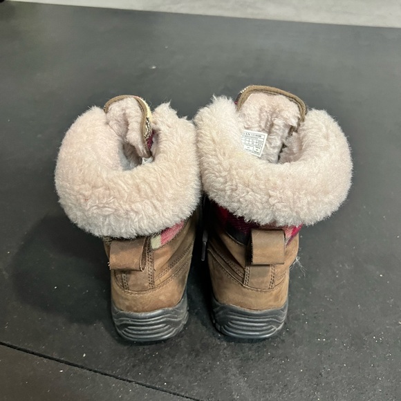 Ugg waterproof snow boots - Picture 2 of 5